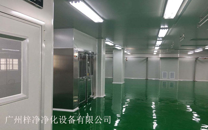 風淋室安裝于無塵車間潔凈室入口時 風淋室安裝于無塵車間潔凈室入口時