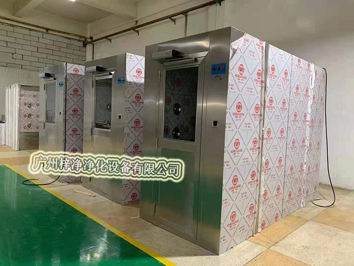 風(fēng)淋室的類型繁多，不同類型的風(fēng)淋室適用于不同的場合和需求